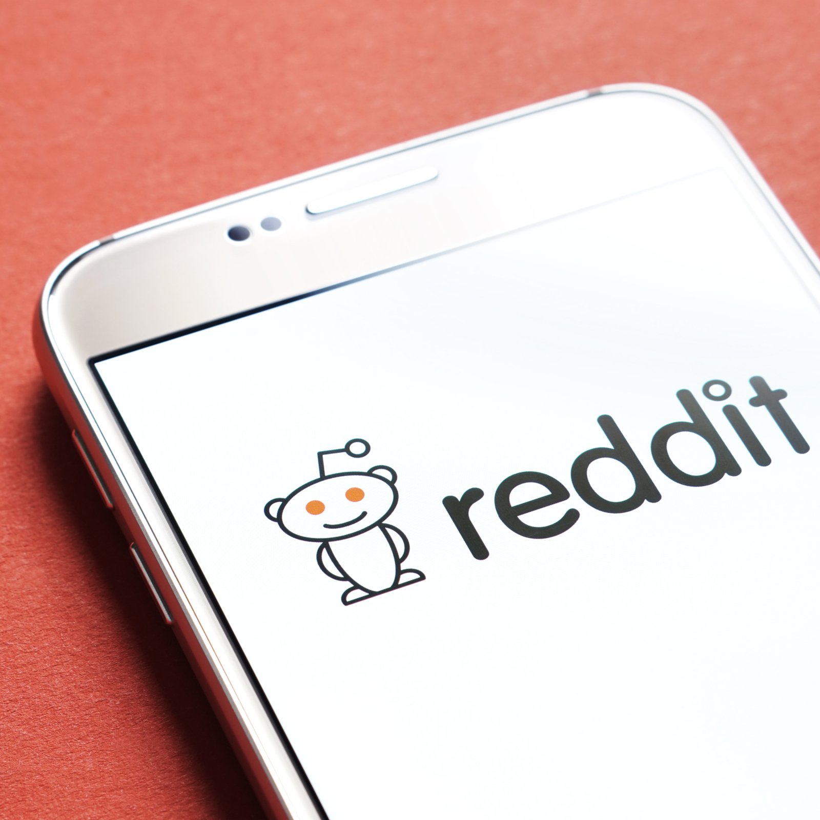 Reddit Removes Bitcoin Payment Option, Censors Darknet Forum