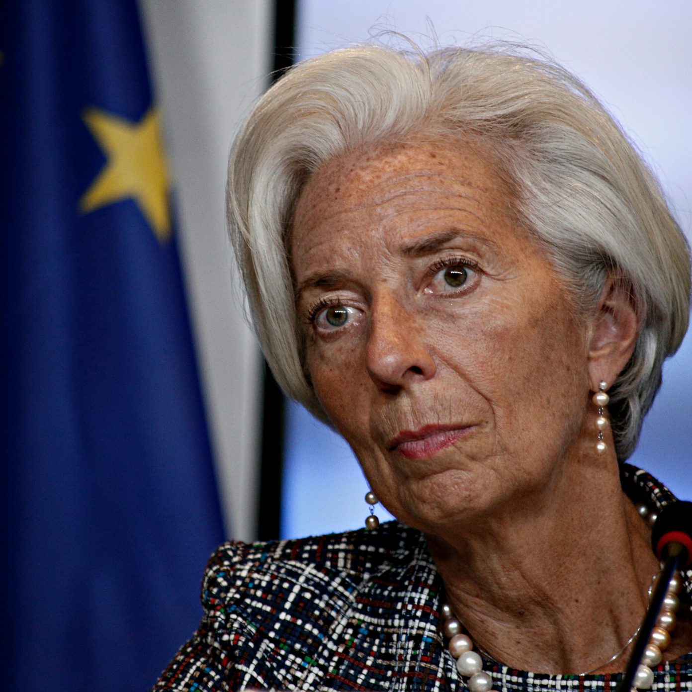 IMF: Central Banks Could Issue Digital Currency