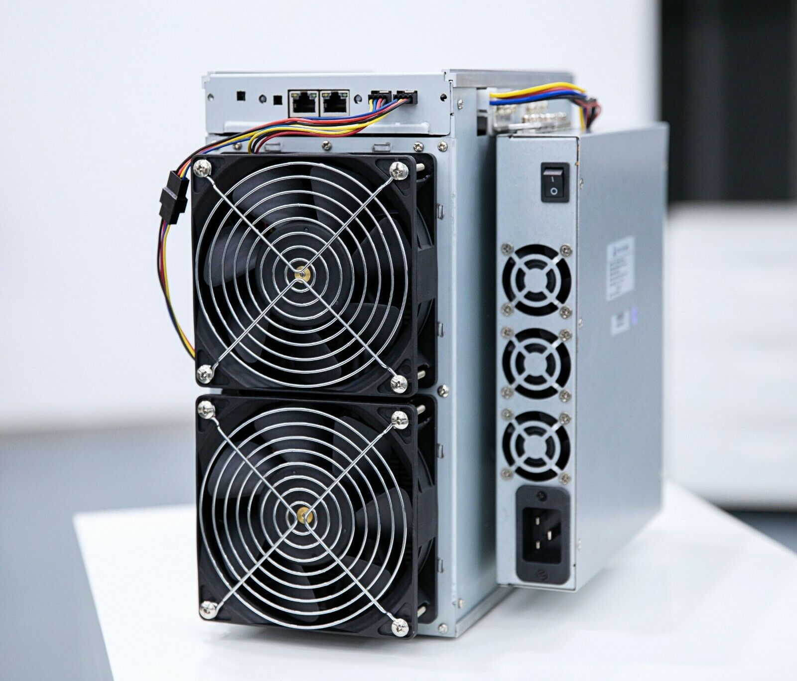 Clocking Terahash: Three Next-Generation Bitcoin Mining Rigs Launched During the Last Quarter