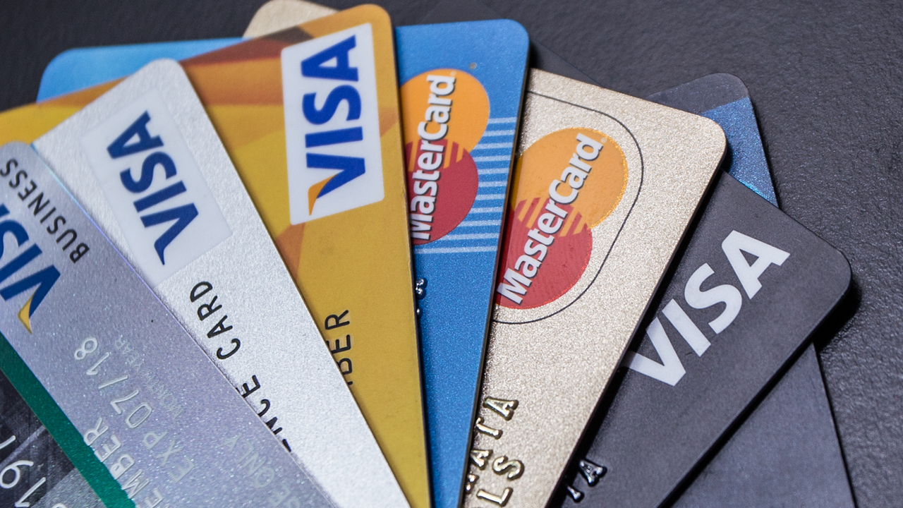 Report Claims Visa and Mastercard Plan to Pause New Partnerships, Visa's Head of Crypto Insists 'Story Is Inaccurate'