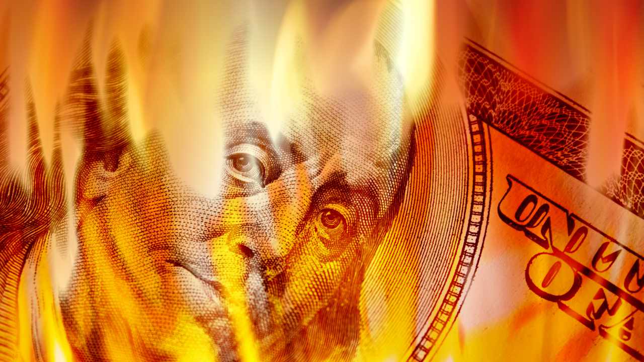 Former Treasury Official Warns of 'Complete Implosion of Global Economic System' if US Dollar Loses Reserve Currency Status