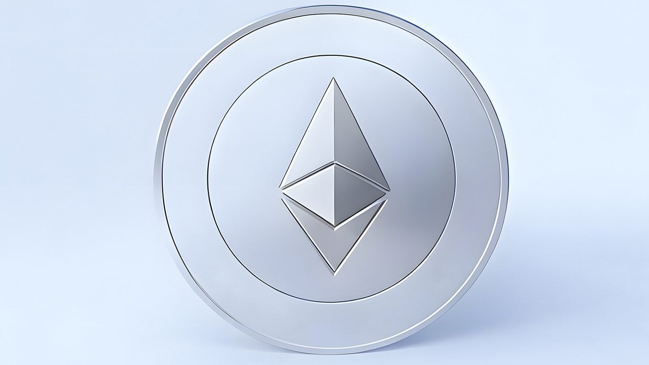 Ethereum Market Stagnation Marks Tepid Trading Day Despite ETF Launch